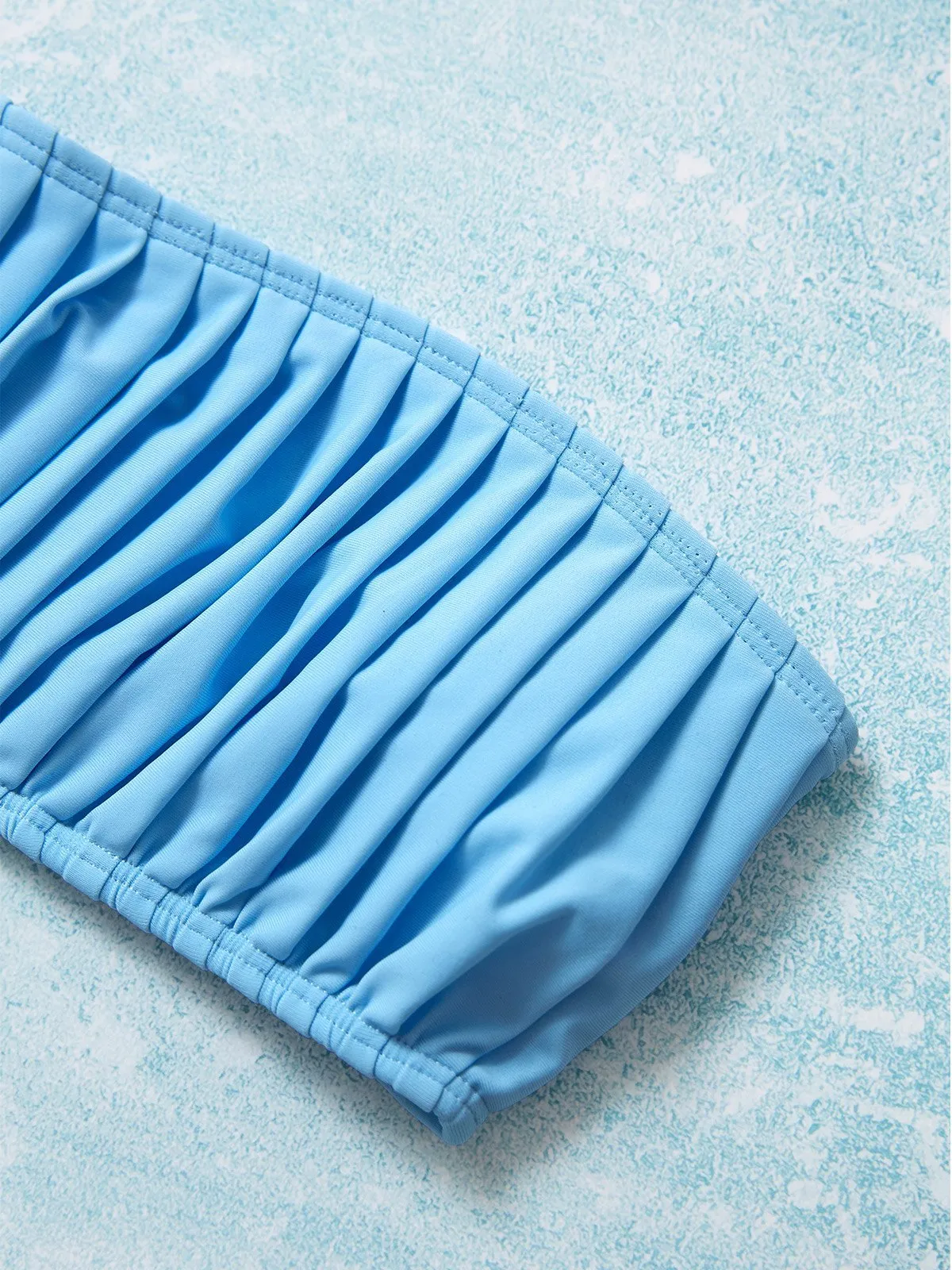 Bikini bandeau fruncido