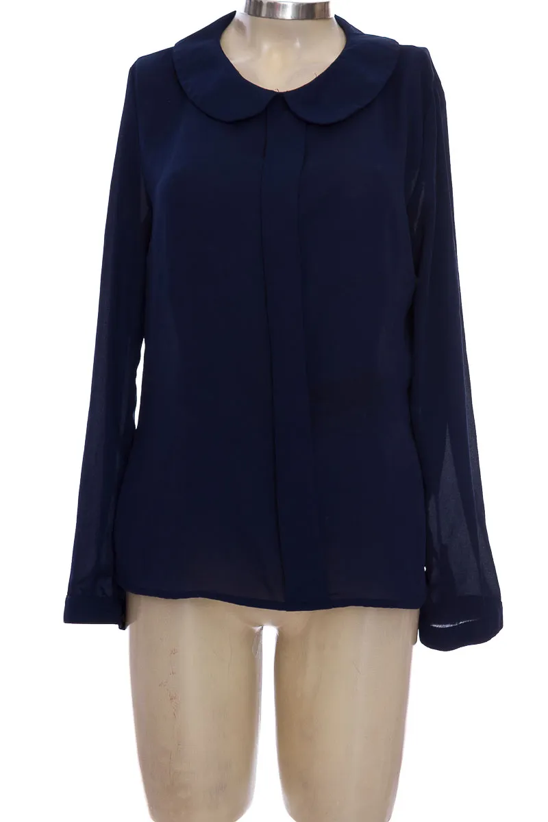 BLUSA COLOR AZUL  CLOSEANDO