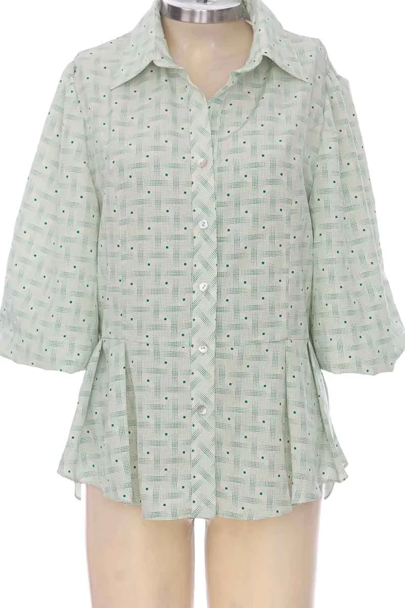 BLUSA COLOR ESTAMPADO  CLOSEANDO