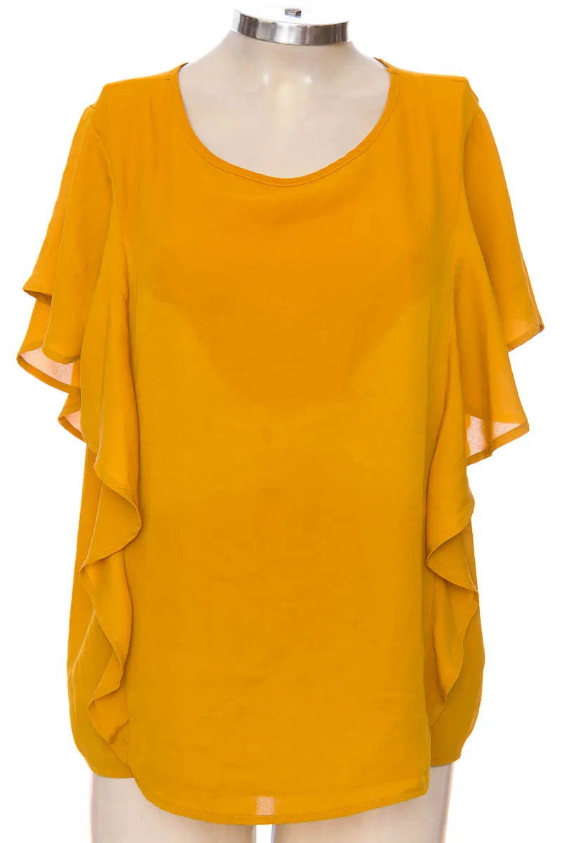 BLUSA COLOR MOSTAZA  CLOSEANDO