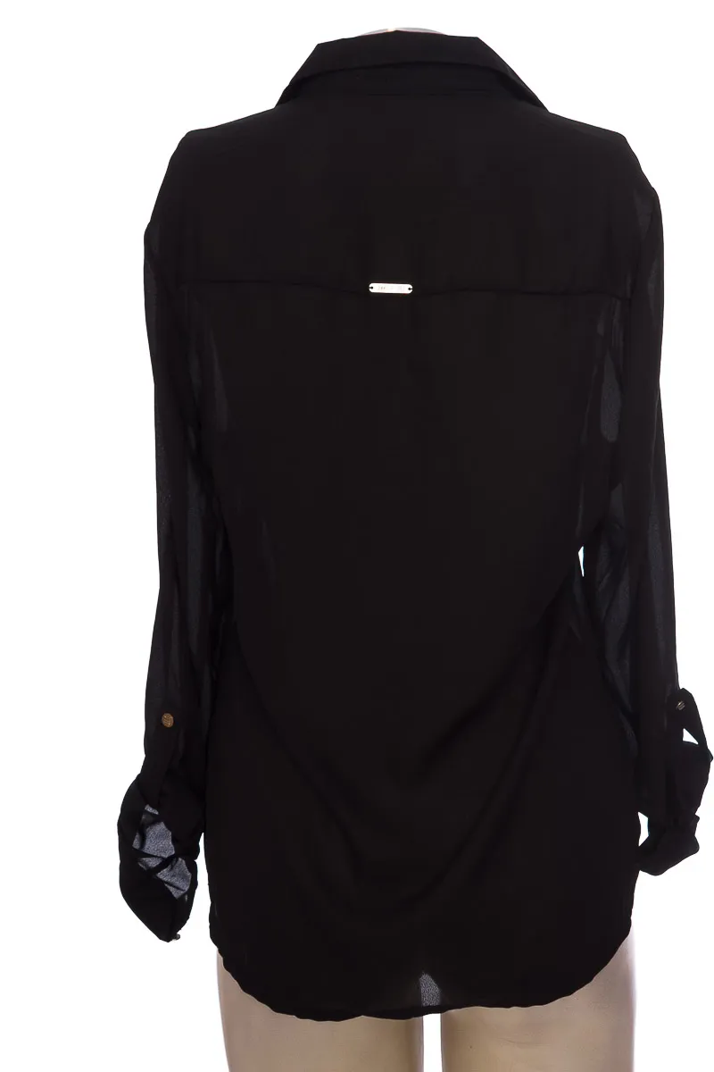 BLUSA COLOR NEGRO  CLOSEANDO