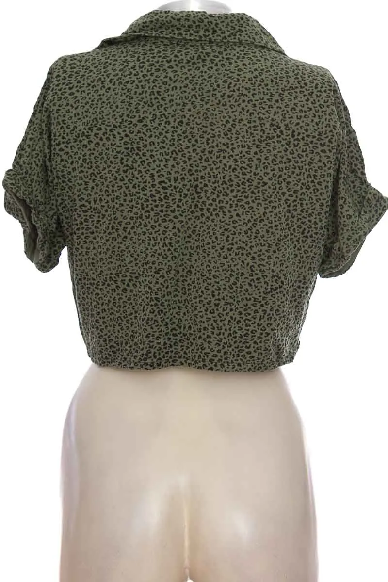 BLUSA COLOR VERDE  CLOSEANDO