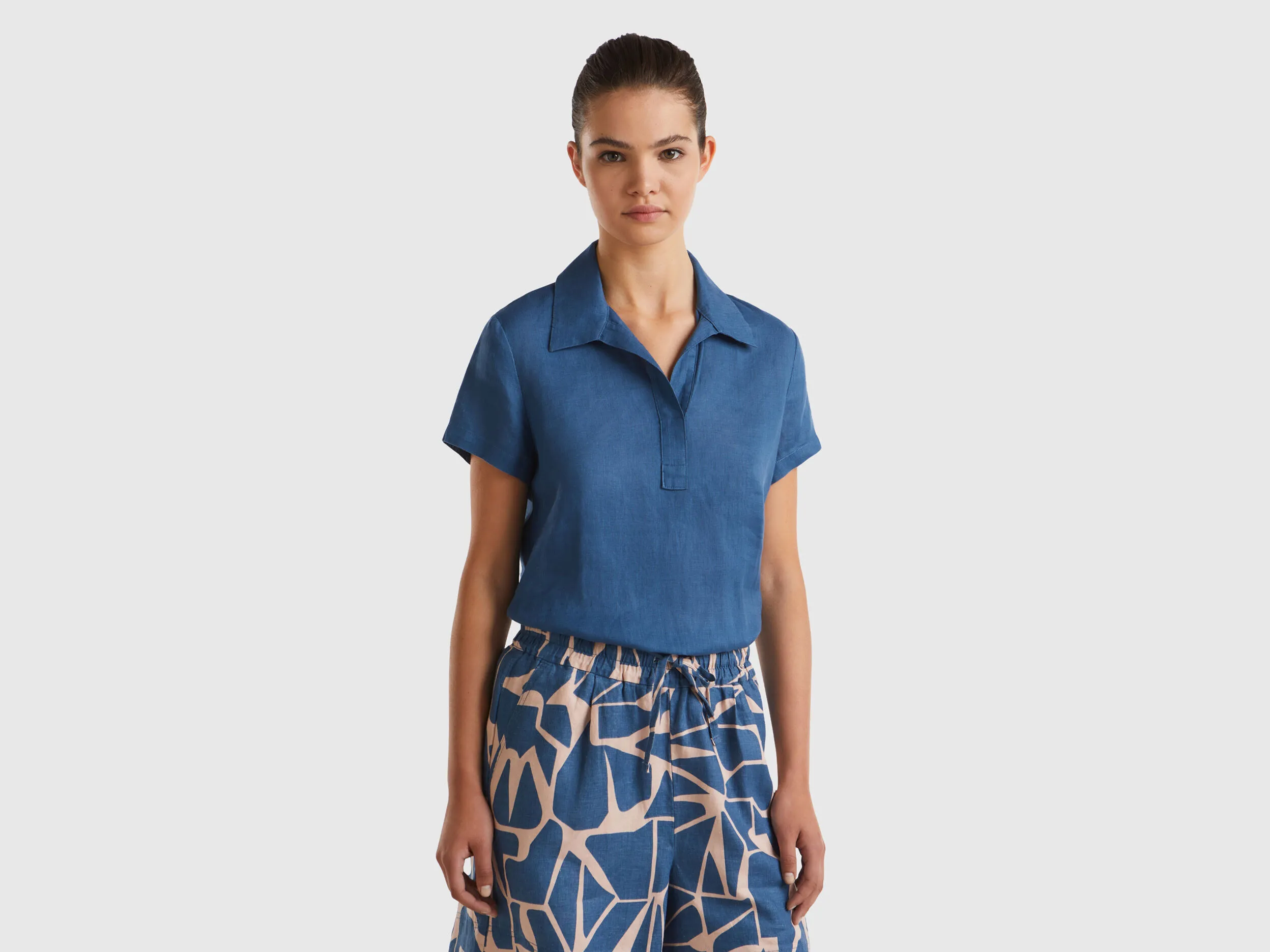 Blusa de 100 % lino de estilo polo