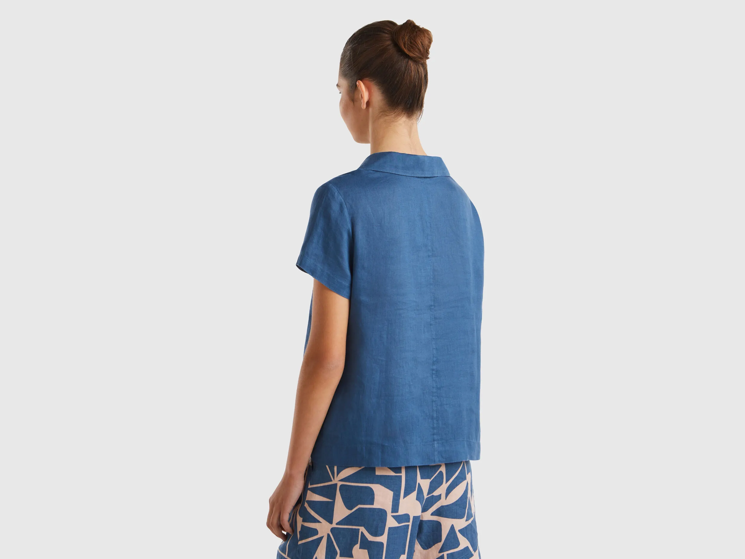 Blusa de 100 % lino de estilo polo