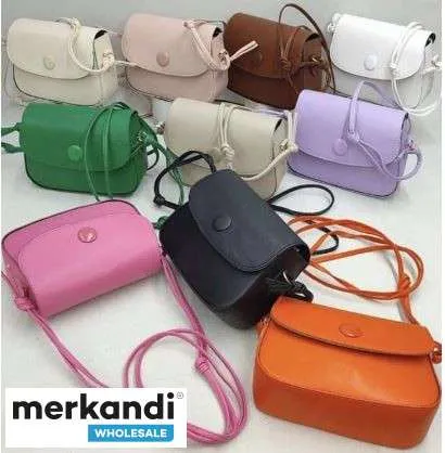Bolsos de mujer al por mayor con varias opciones de color y modelo.