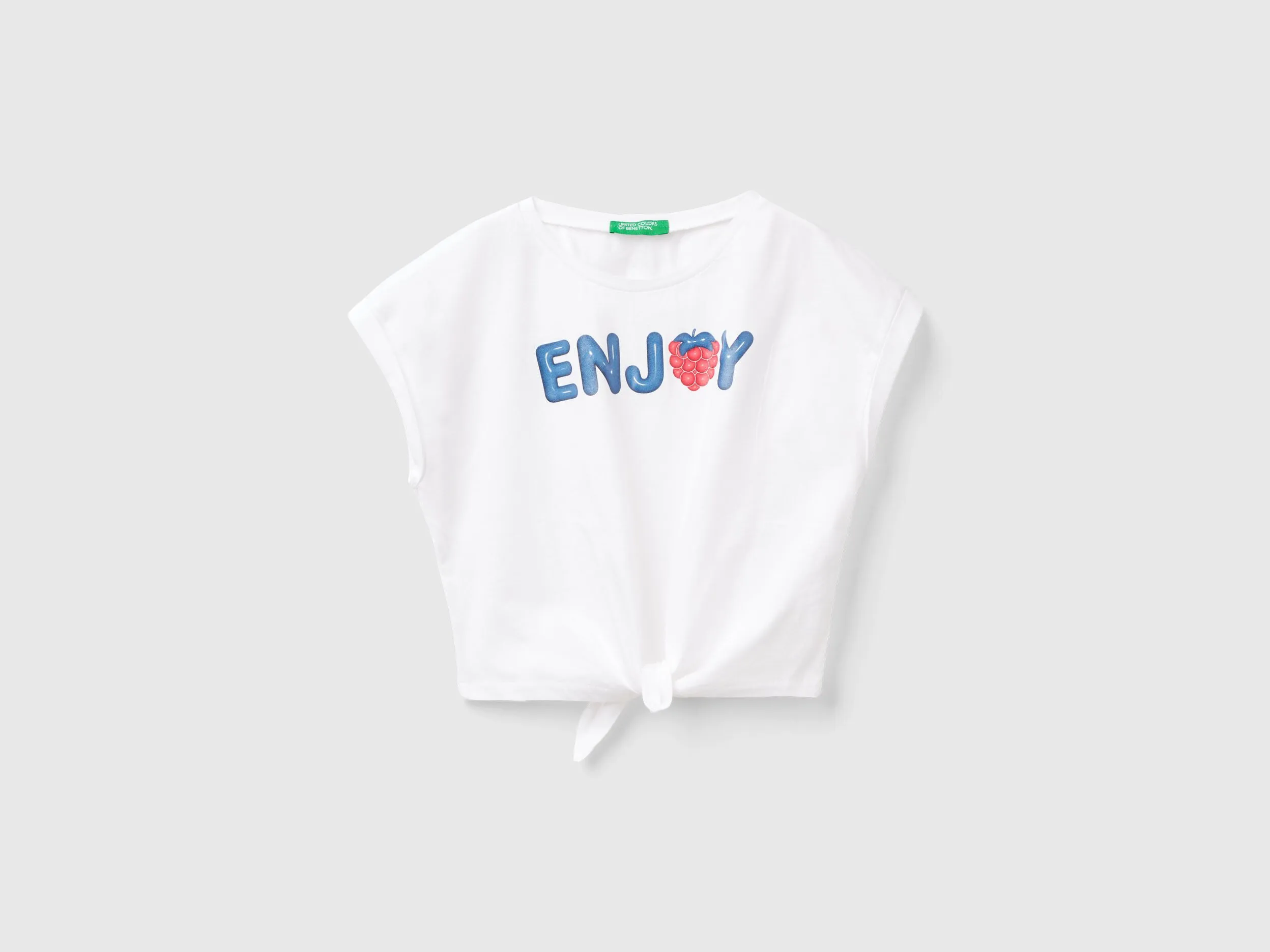 Camiseta con estampado y nudo