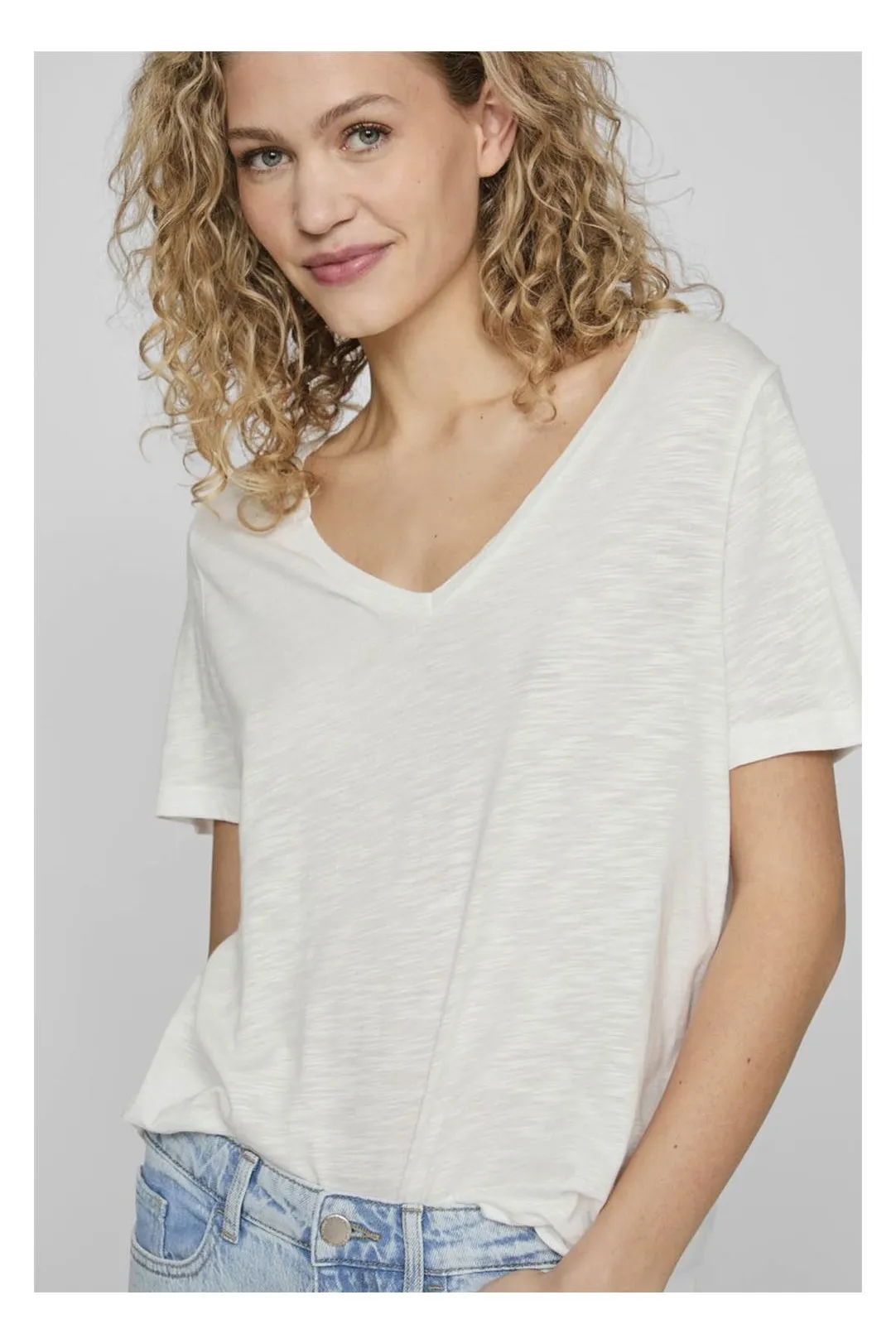 CAMISETA MUJER PICO VINOVA BLANCO