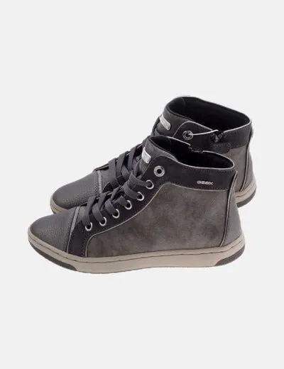 Geox Deportivo plateado bota