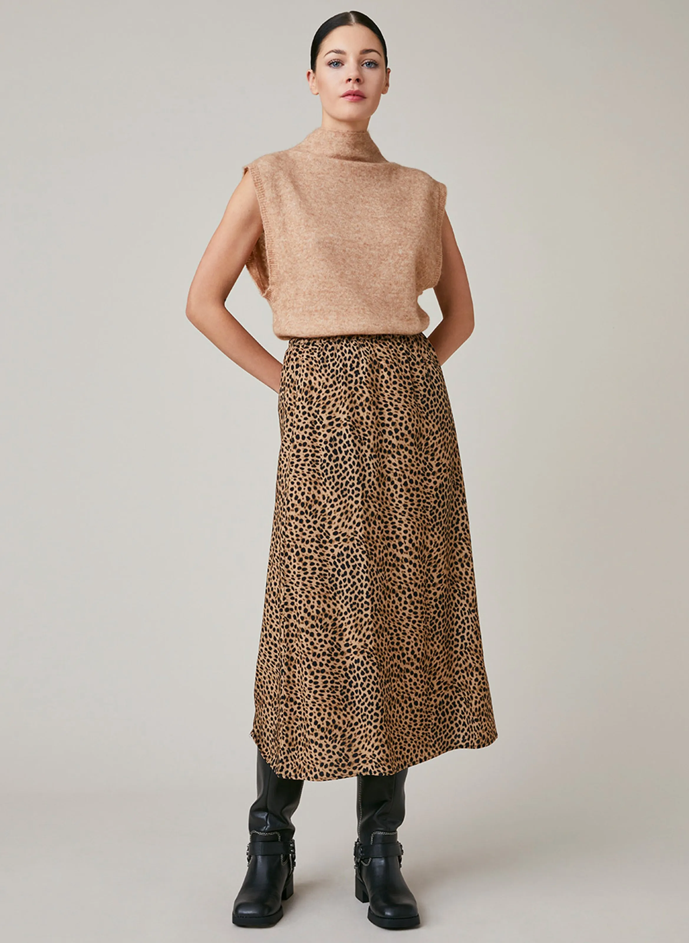 HARRIS WILSON FAUVE  FALDA MIDI RECTA CON ESTAMPADO DE LEOPARDO EN MARRON