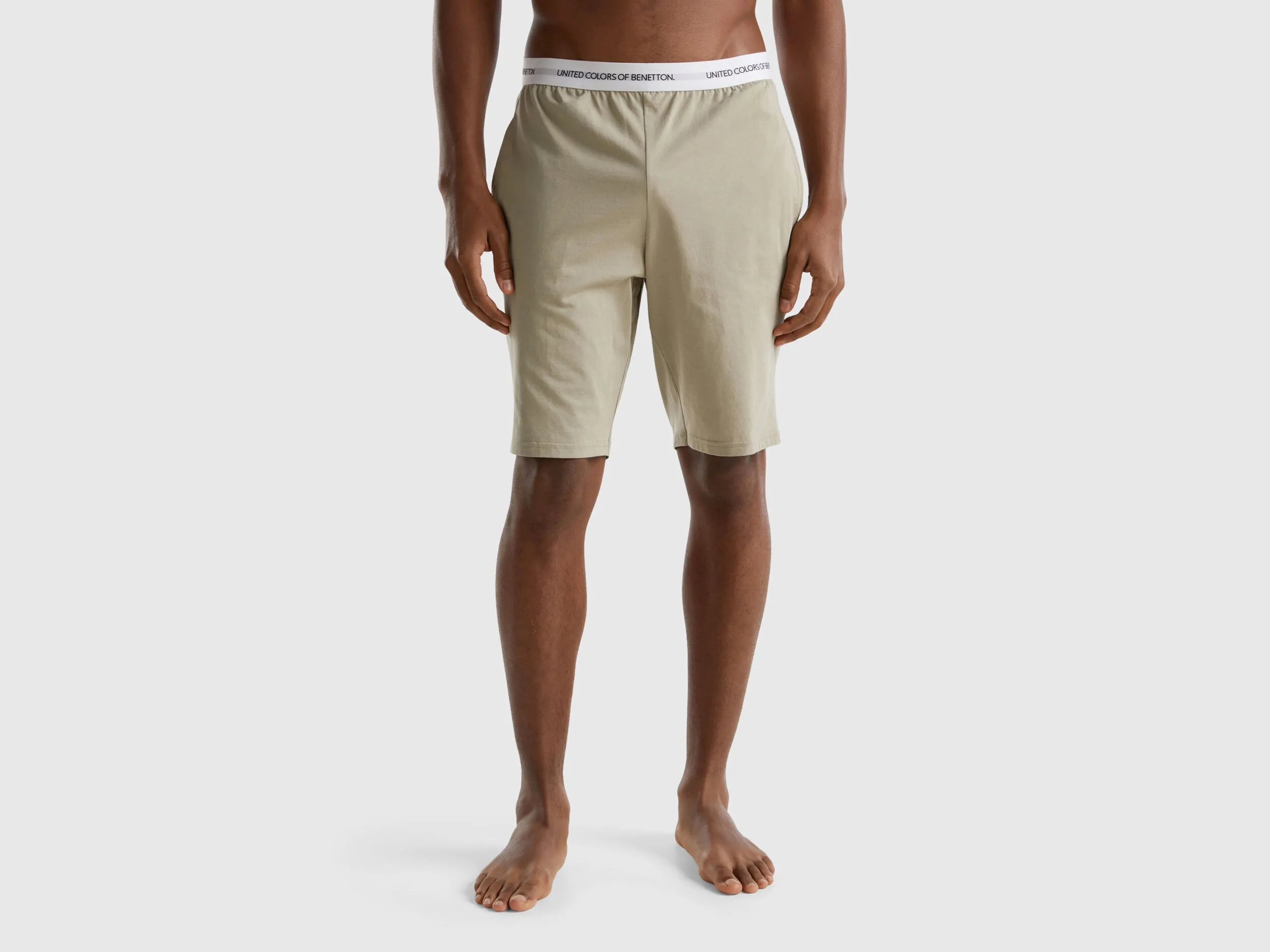 Pantalón corto de 100 % algodón