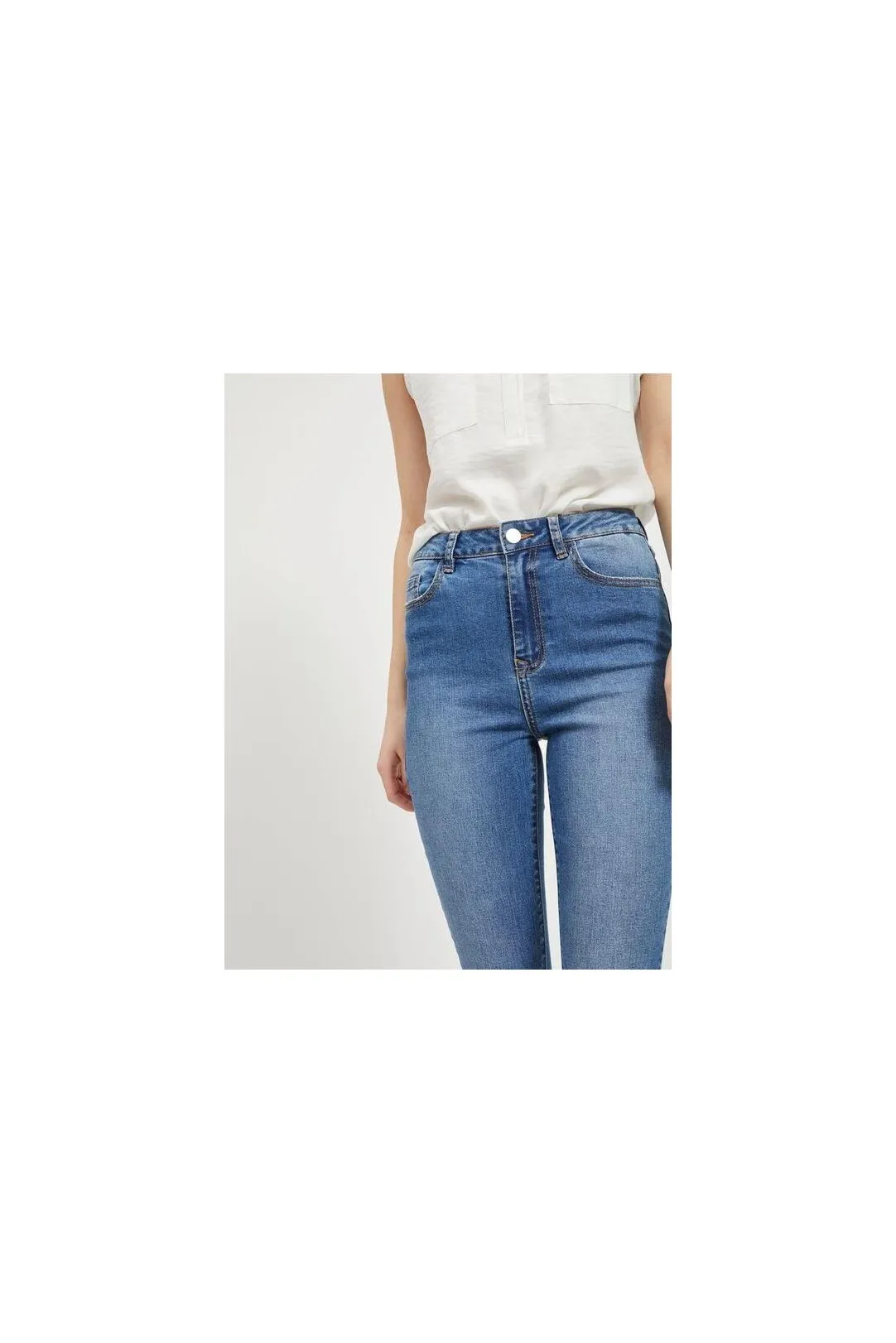 PANTALON CROPPED VIEKKO VAQUERO MEDIO