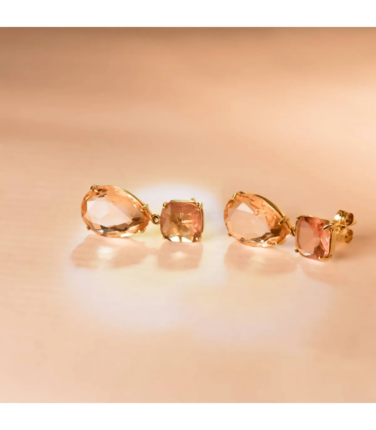 Pendientes Colorado Oro Amarillo 18K Piedras
