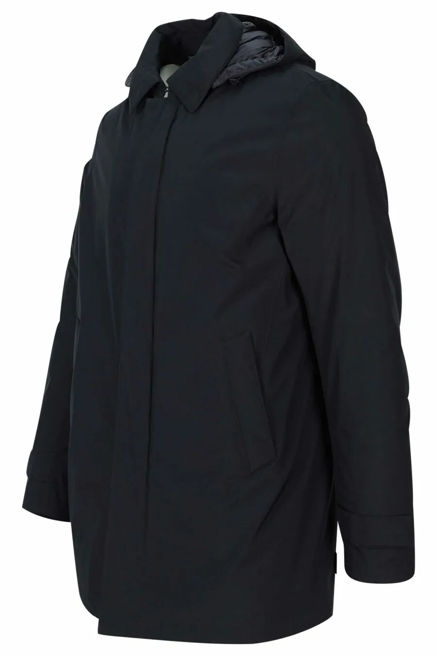 Plumífero negro con 