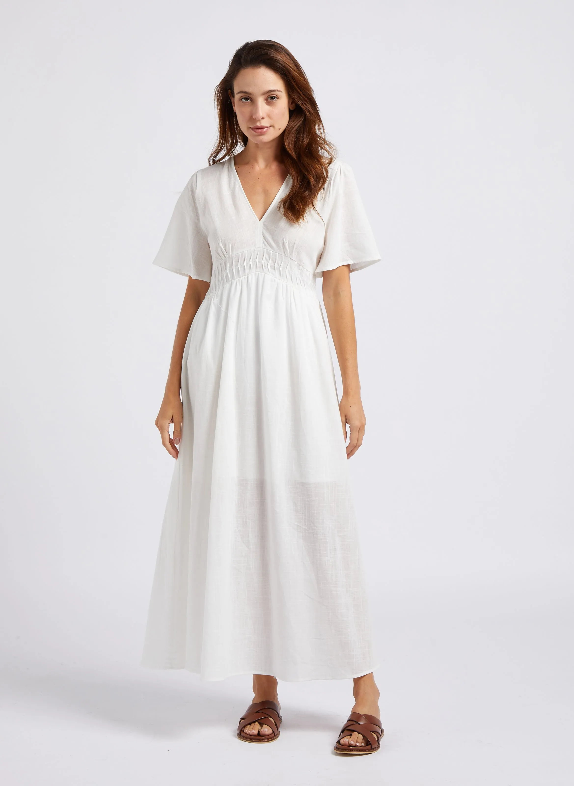 RENNE  VESTIDO LARGO RECTO CON CUELLO EN V DE ALGODóN EN BLANCO