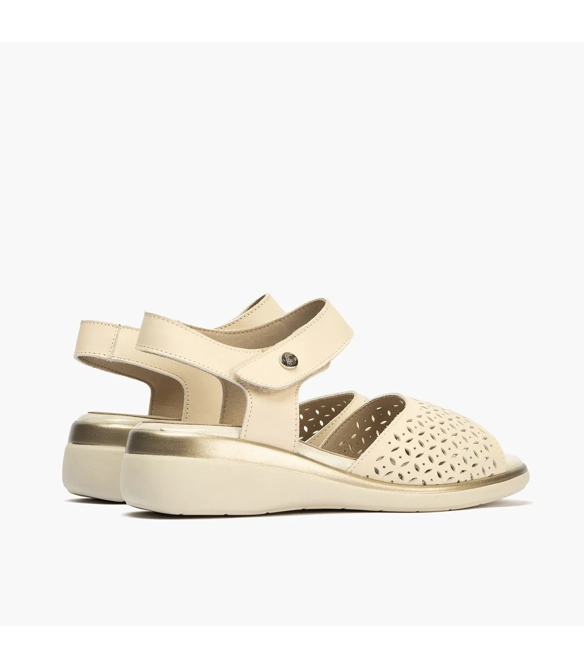 Sandalia mujer cuña CREMA