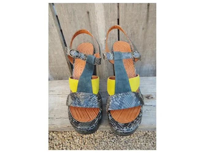 Sandalias de cuña Chie Mihara p 40 Nueva condición Gris Amarillo 