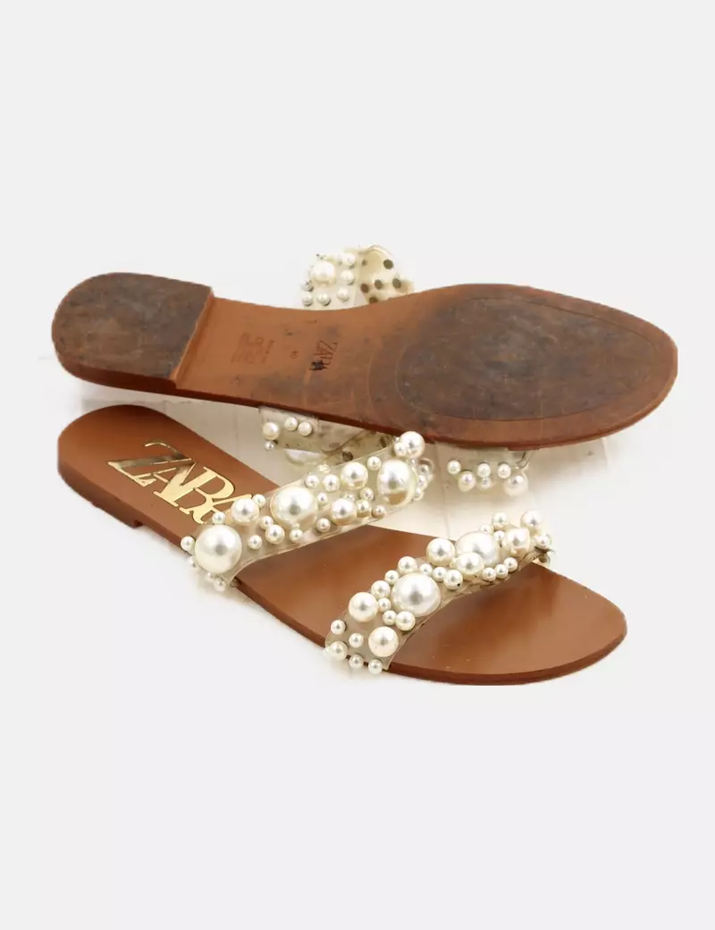 Zara Sandalias planas detalle perlas